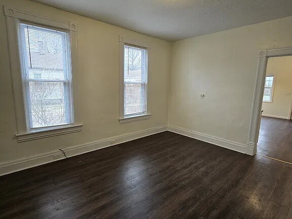 Building Photo - Convenient first floor living! Two bedroom, one bathroom house for rent. Updated flooring, bathro...