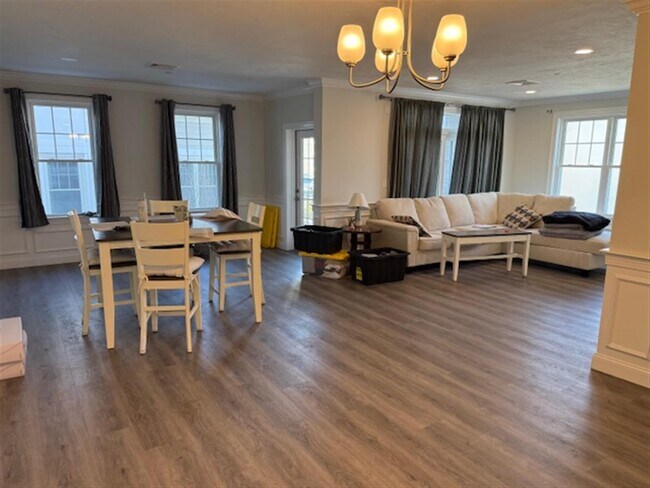 Foto del edificio - 70 Woodruff Ave