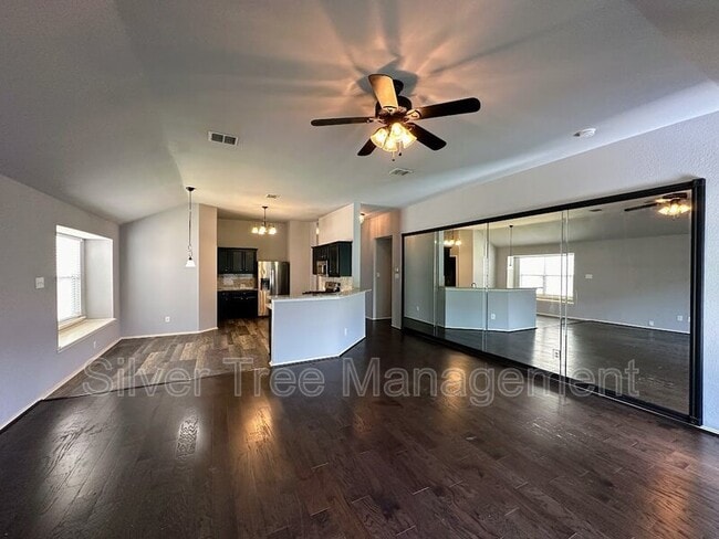 Foto del edificio - 10316 Lake Terrace