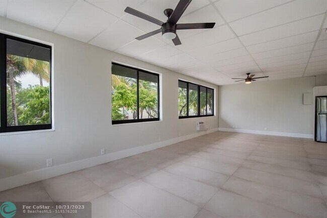 Building Photo - 1541 Cordova Rd