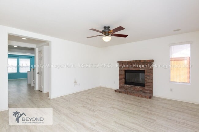 Foto del edificio - ***SOLAR***GATED ACCESS***2 CAR GARAGE***P...