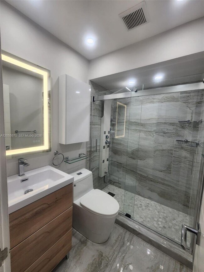 Foto del edificio - 6376 NW 170th Ln