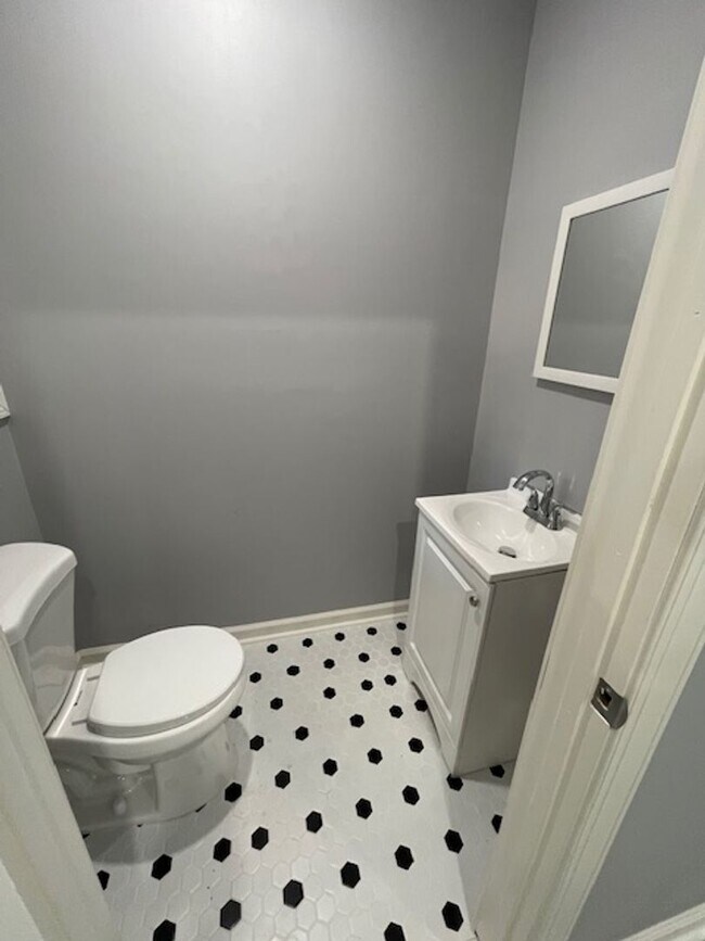 Building Photo - Anika Homes 3 Bedroom