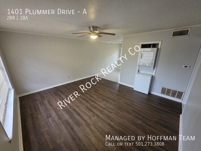 Foto del edificio - 1401 Plummer St