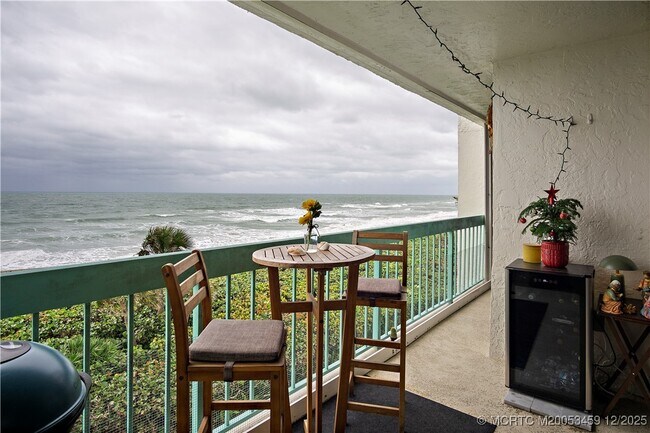 Foto del edificio - 9940 S Ocean Dr