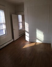 Building Photo - 155 Smith St
