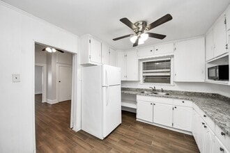 Building Photo - 1213 28th St