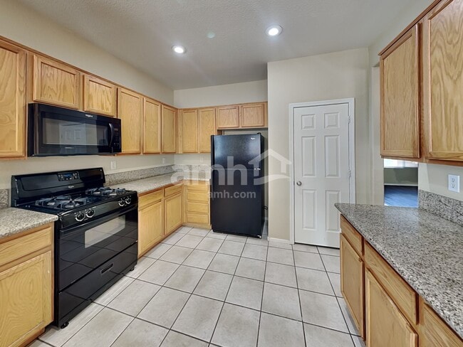 Foto del edificio - 4005 China Cloud Dr