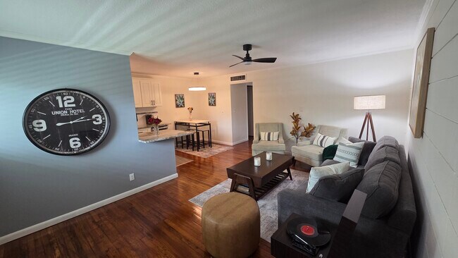 Foto del edificio - 320 Lakeview St