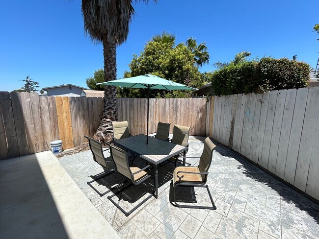 Foto del edificio - 4BD/2BA on 63rd!