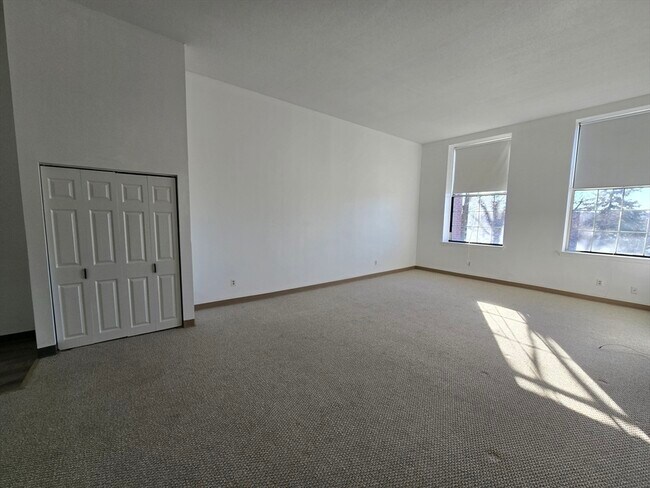 Foto del edificio - 130 Beach St