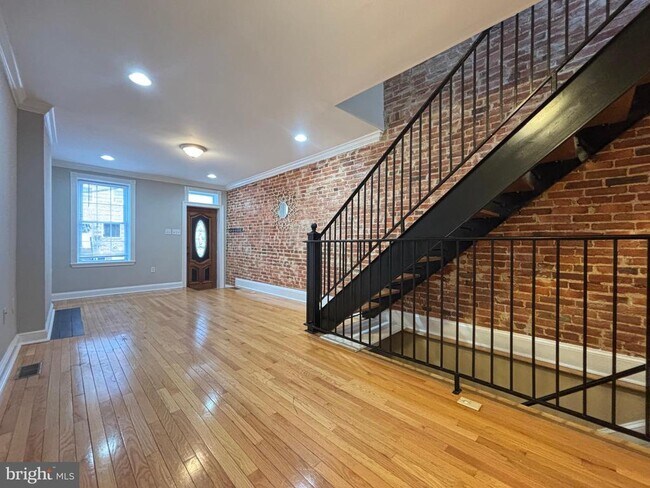 Foto del edificio - 1122 W Hamburg St