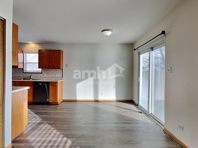 Building Photo - 4710 Peacock Ln