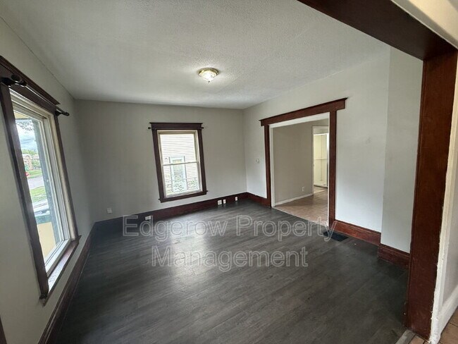 Foto del edificio - 915 Neland Ave SE