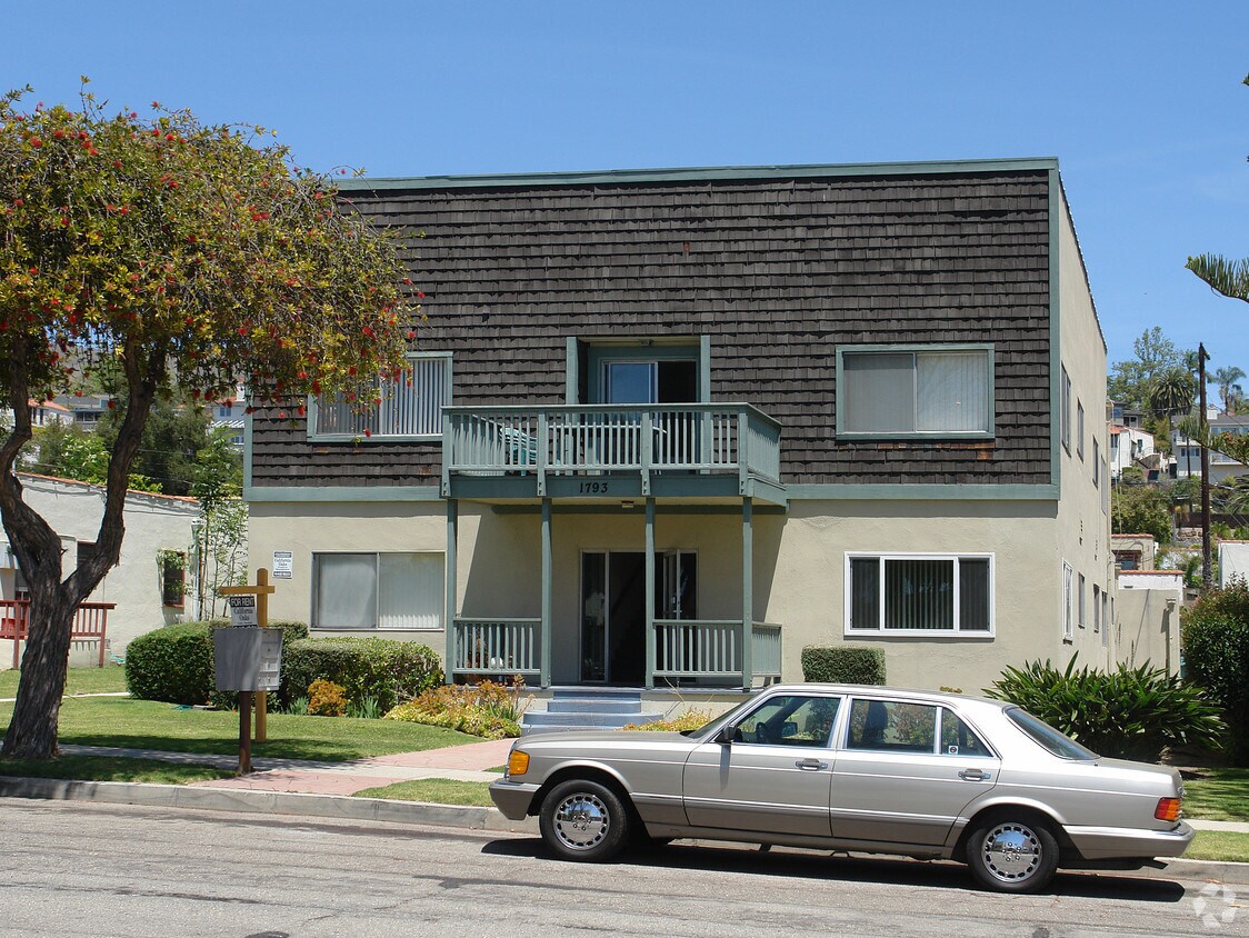 Building Photo - 1793 Evans Ave