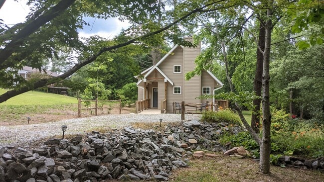 Building Photo - 31 Batson Rd