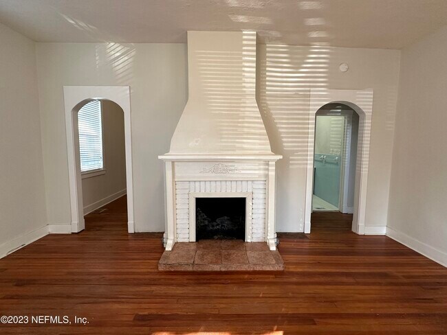 Foto del edificio - 1824 Perry Pl