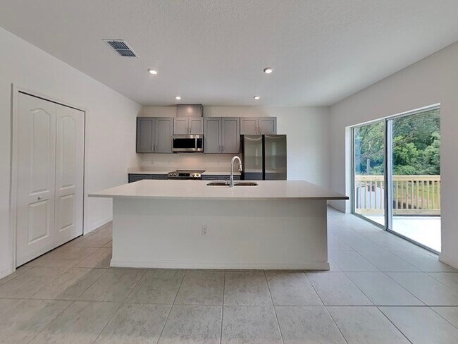 Foto del edificio - 1330 Chris Ave