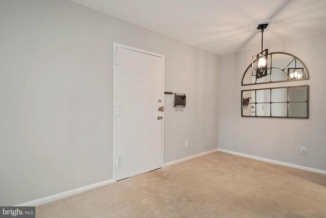 Building Photo - 5907 Kingsford Rd