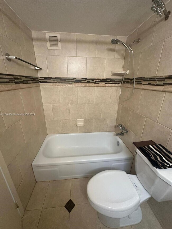 Foto del edificio - 2001 Atlantic Shores Blvd