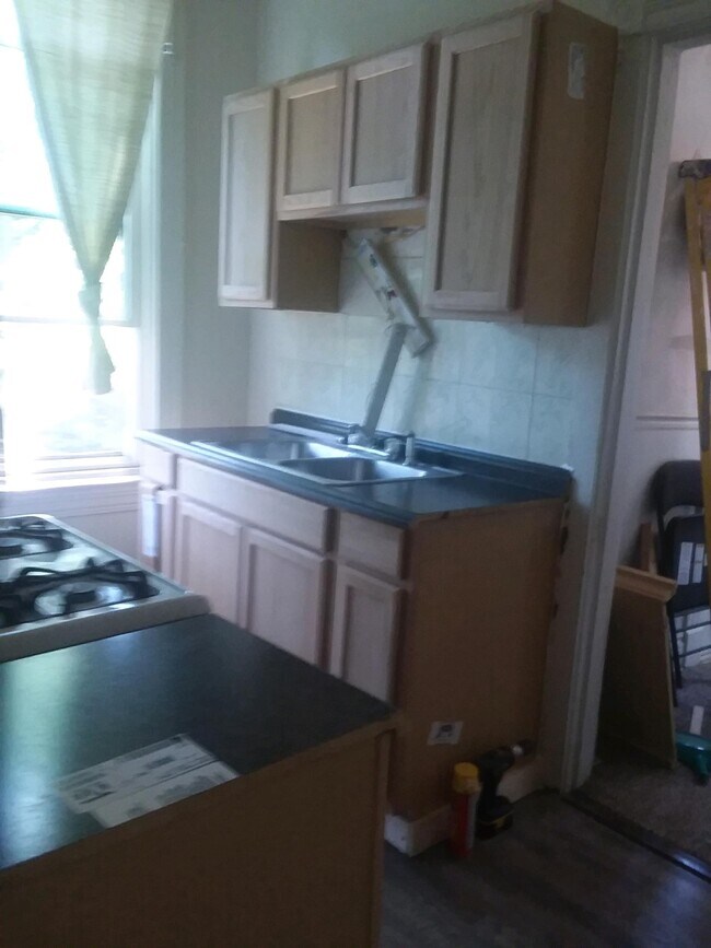 bright kitchen - 2704 Eden Ave