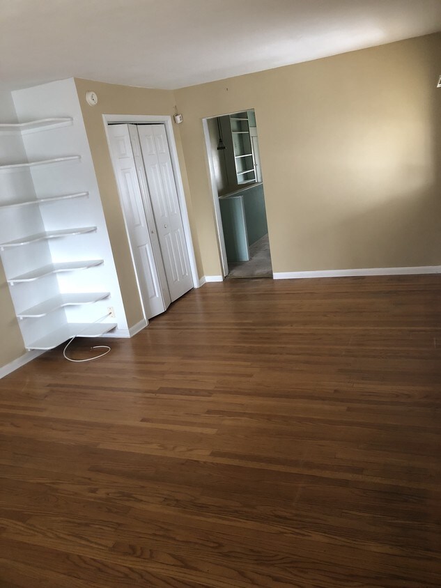 Living Room - 54 New St