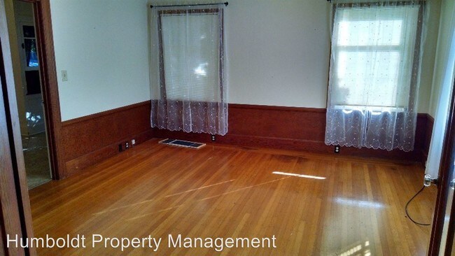 Building Photo - 2 br, 1 bath Apartment - 790 15th Street