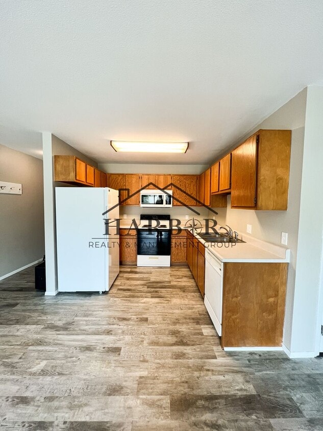 Primary Photo - 2 Bedroom 1 Bath Partially Renovated - SPE...