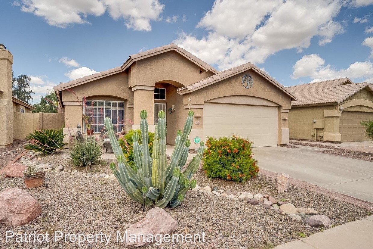 Primary Photo - 3 br, 2 bath House - 5200 W Glenview