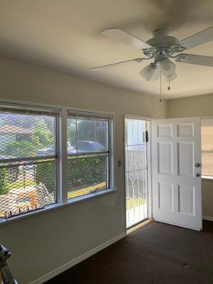 Sala de estar - 3107 E 65th St