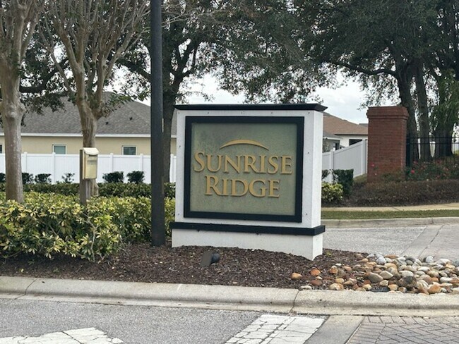 Foto del edificio - Spacious 4/2 in Groveland with large fence...