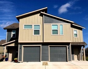 Building Photo - 7108 Spotted Leaf Way