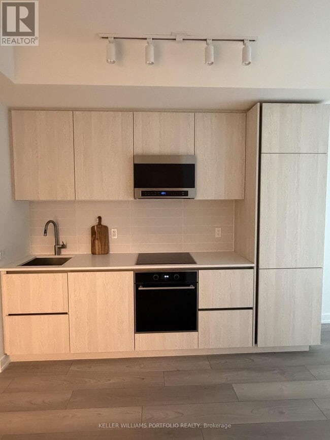 Building Photo - 110 Broadway Ave