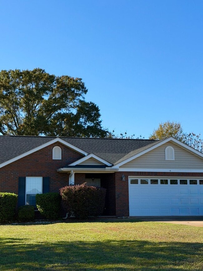 Building Photo - 44 County Rd 740