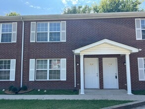 Building Photo - 1516 Center Pointe Dr