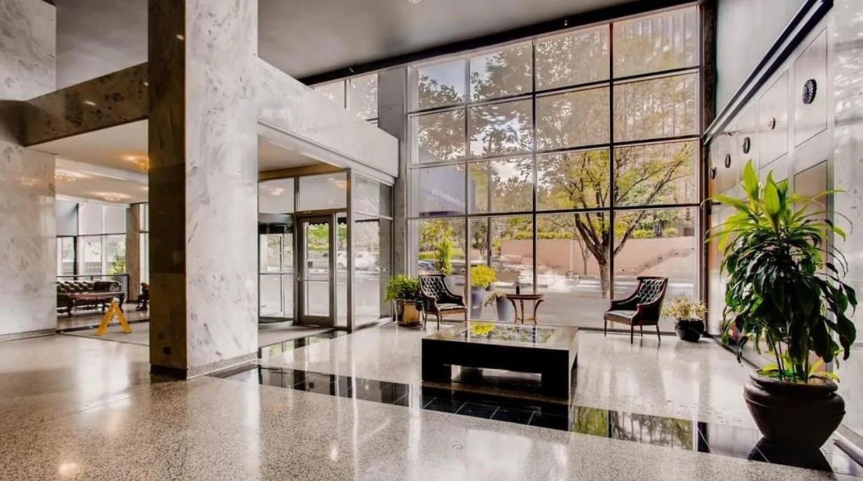 lobby - 620 Peachtree St NE