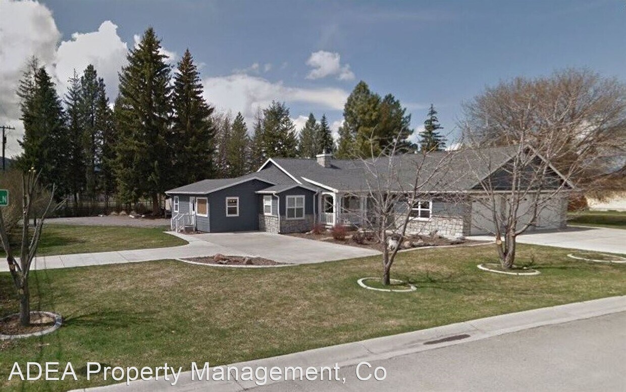 Primary Photo - 3890-3890 South Ave W