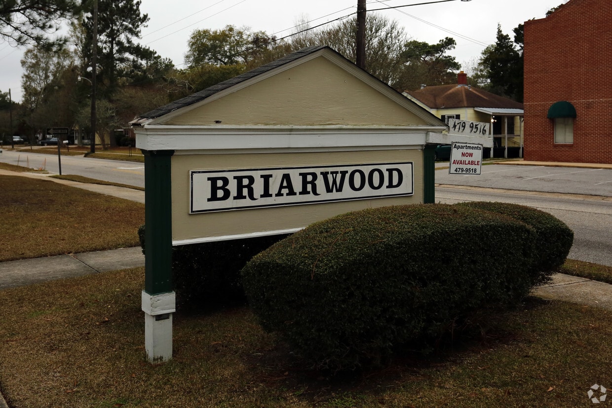 Building Photo - Briarwood Apartments