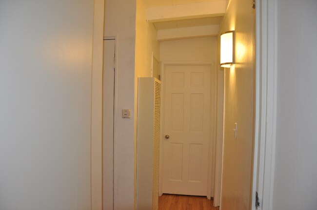 Foto del edificio - 934 E Duane Ave