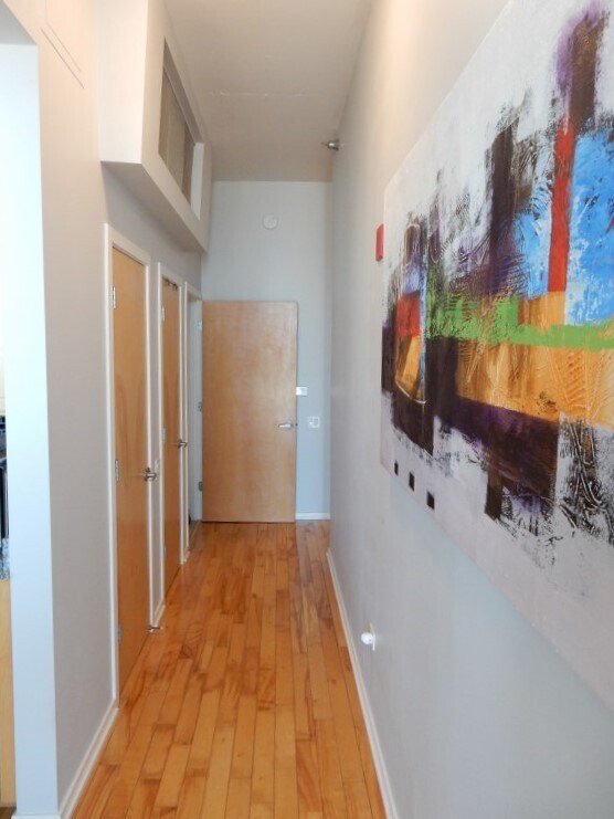 Foto del edificio - 1000 W Leland Ave