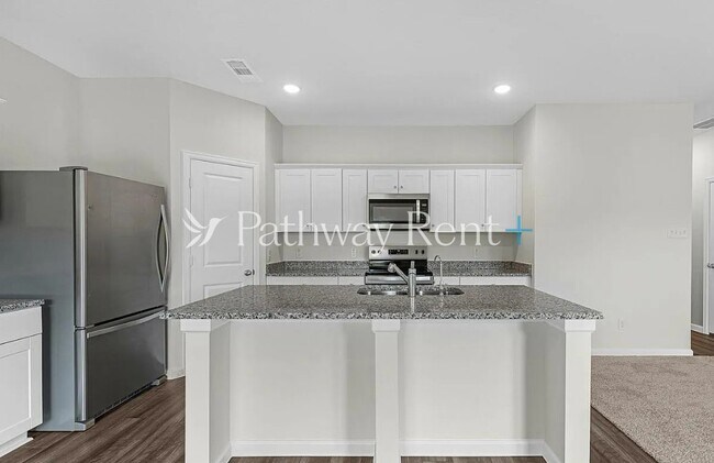 Building Photo - 1058 Large Poppy Dr
