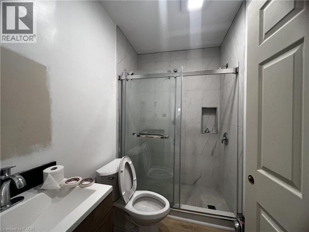 Primary Photo - 804A St Clair Ave W