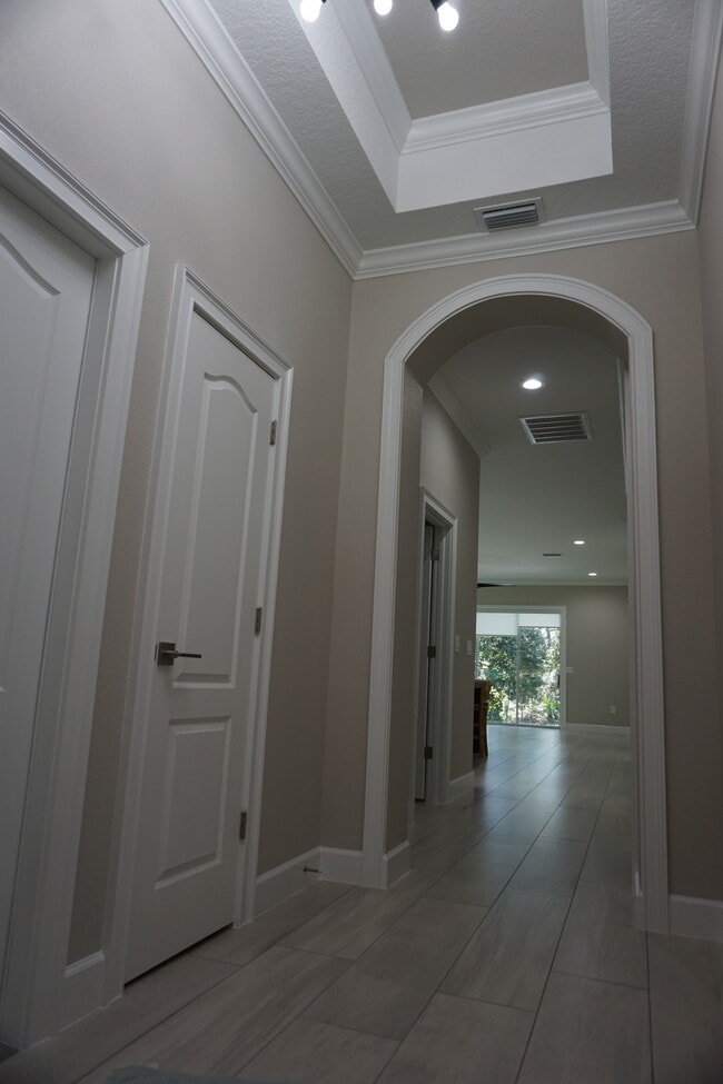 Foto del edificio - 6480 W Oak Park Blvd