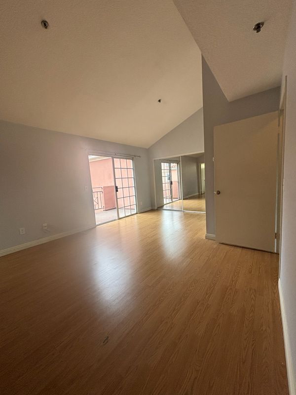Foto principal - 409 Utica Avenue