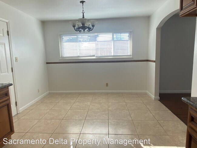 Foto del edificio - 4 br, 2 bath House - 4009 Bruce Way