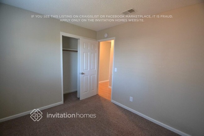 Building Photo - 518 Trumpeter Dr