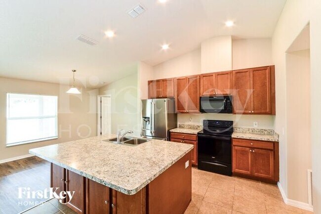 Foto del edificio - 2743 Gramercy Dr