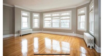 JUMBO APARTMENT - 7437-7439 S Chappel Ave