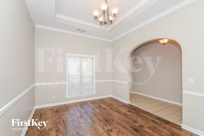 Building Photo - 4469 Fairmont Dr