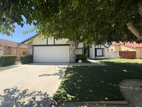 Building Photo - 2344 Langhorn St